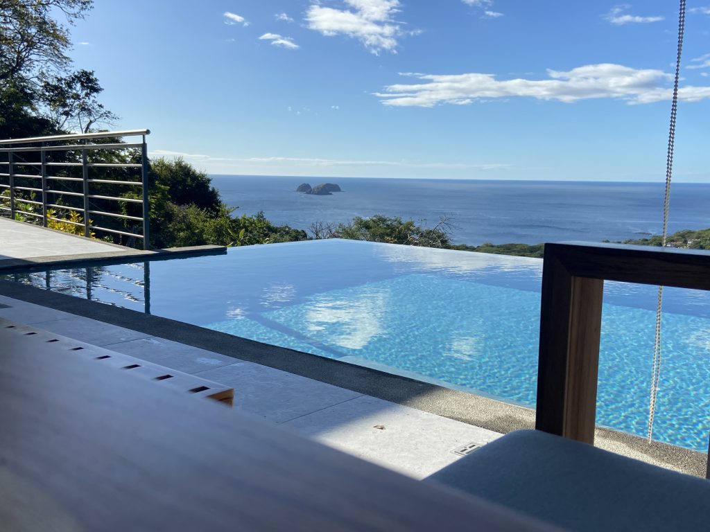 Beautiful Costa Rica luxury Villa overlooking the Pacific