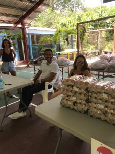 Playa Hermosa Food Drive helpers